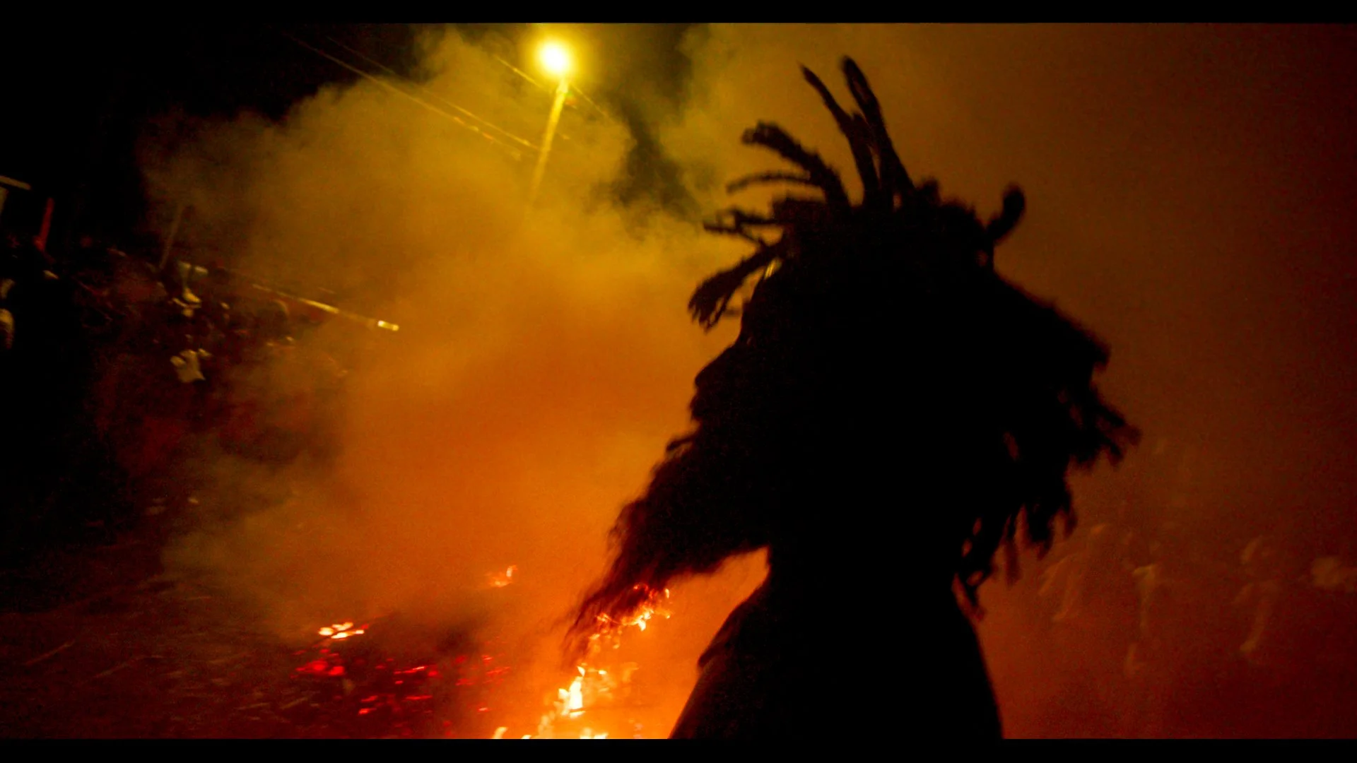 Supporting frame 2 from Mas Domnik & Festival Work